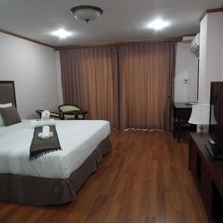 Abricole At Pattaya Hill Apartman Kültér fotó