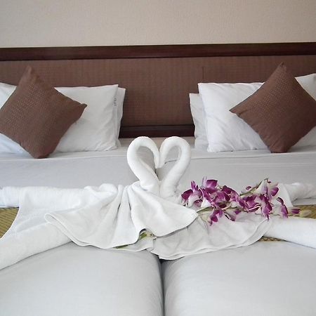 Abricole At Pattaya Hill Apartman Kültér fotó