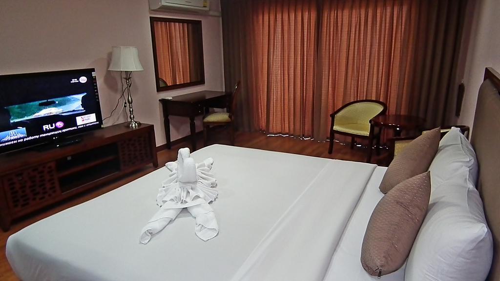Abricole At Pattaya Hill Apartman Kültér fotó
