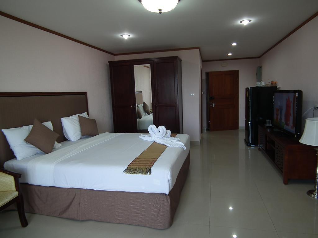 Abricole At Pattaya Hill Apartman Kültér fotó