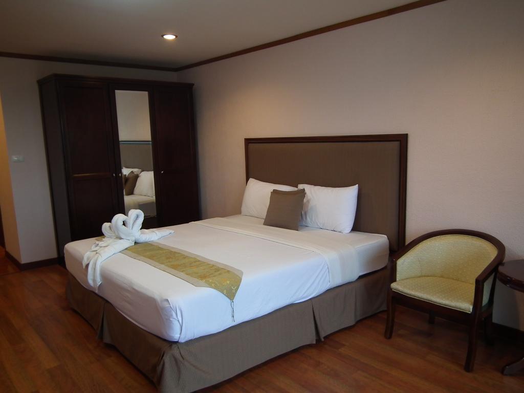 Abricole At Pattaya Hill Apartman Kültér fotó