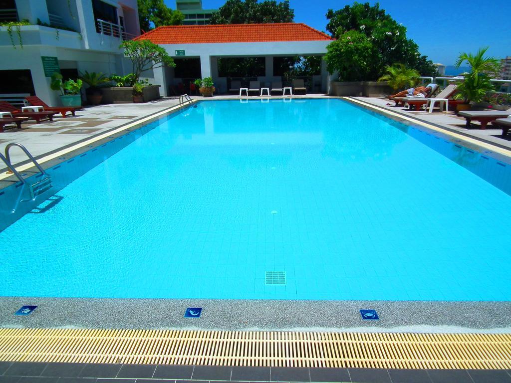 Abricole At Pattaya Hill Apartman Kültér fotó