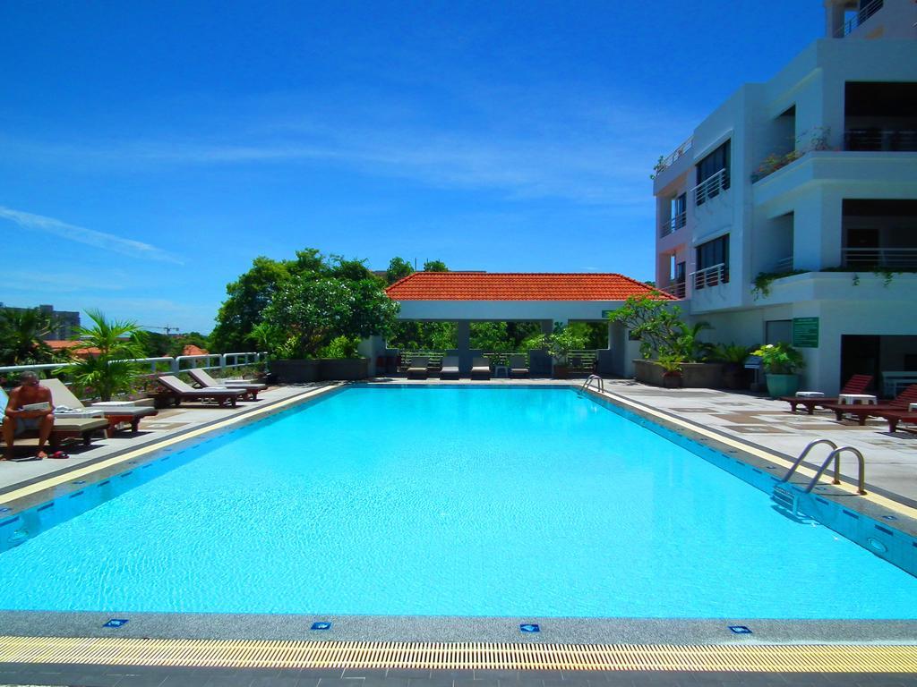 Abricole At Pattaya Hill Apartman Kültér fotó