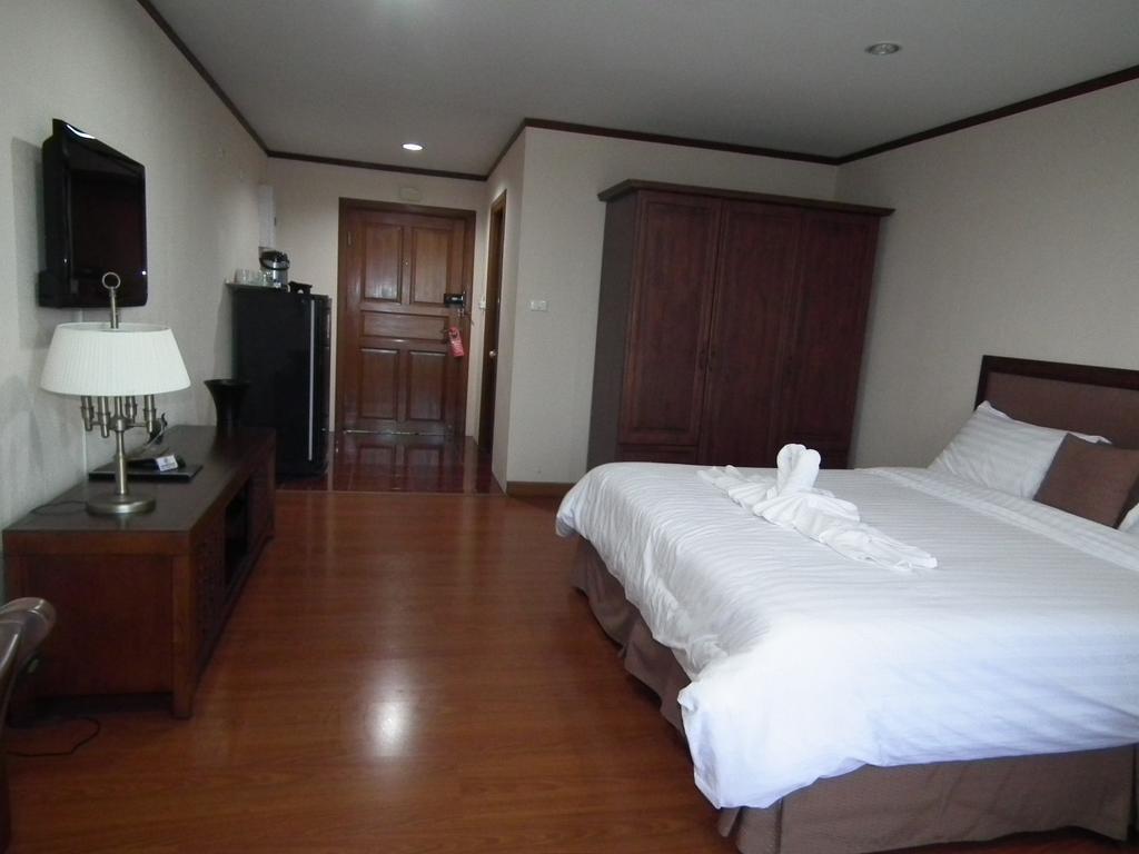 Abricole At Pattaya Hill Apartman Kültér fotó