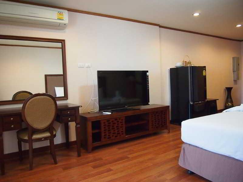 Abricole At Pattaya Hill Apartman Kültér fotó