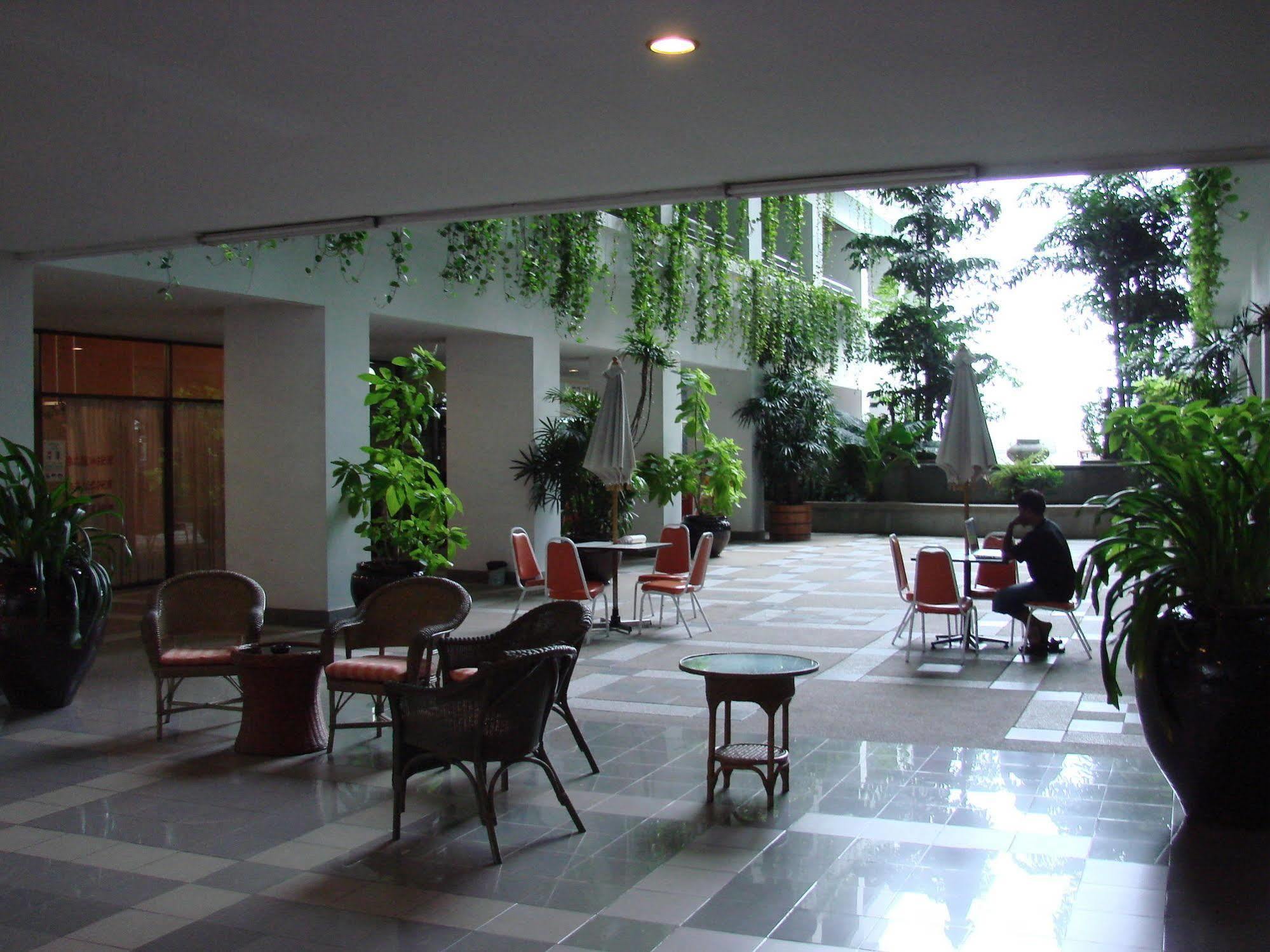 Abricole At Pattaya Hill Apartman Kültér fotó