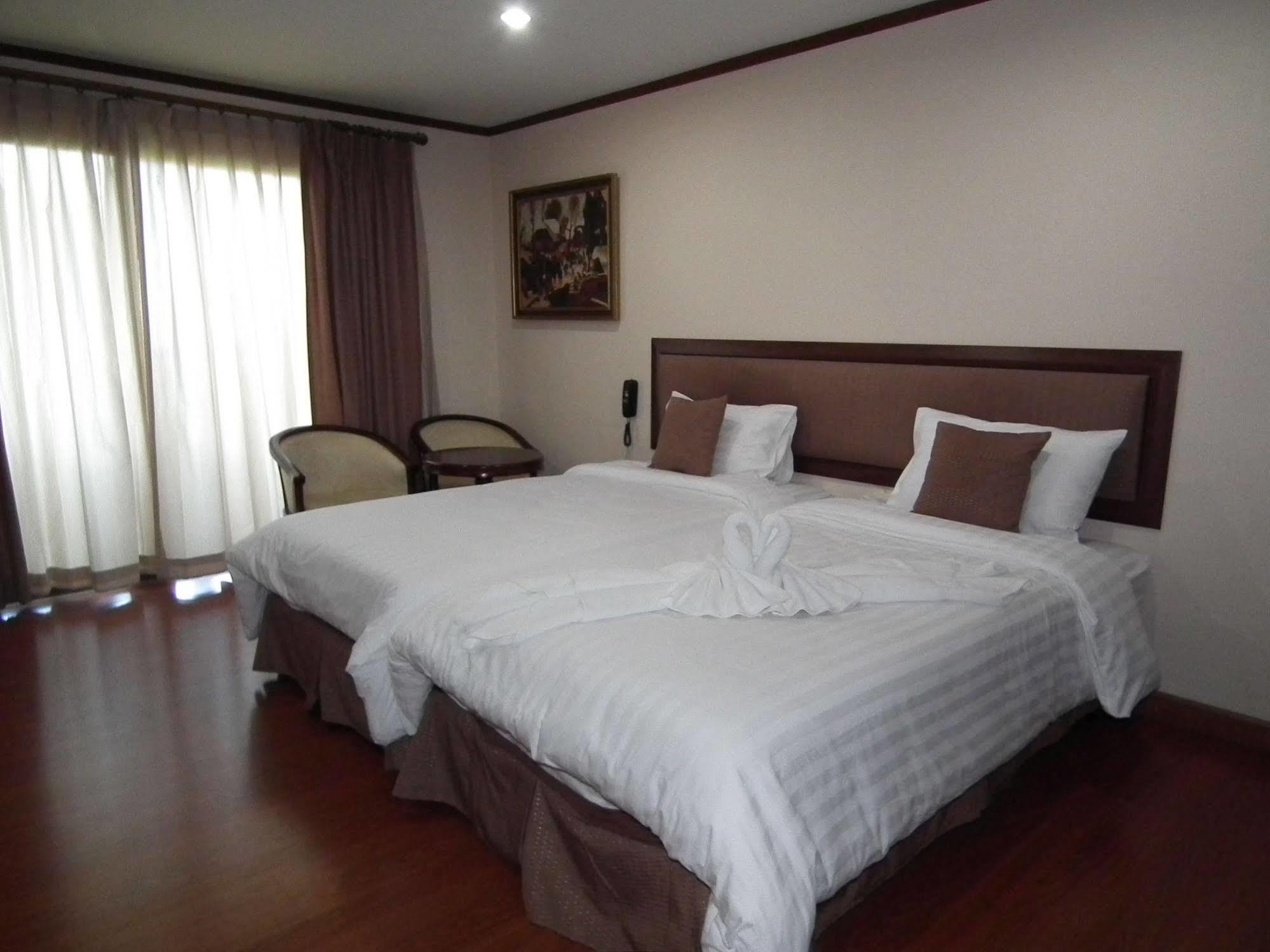 Abricole At Pattaya Hill Apartman Kültér fotó
