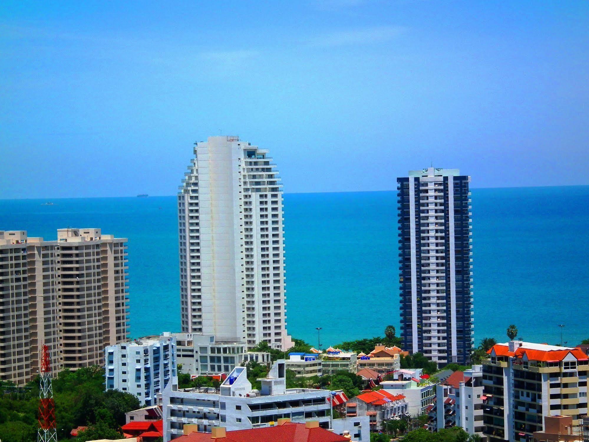 Abricole At Pattaya Hill Apartman Kültér fotó
